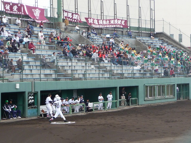 麻生球場３塁側釧路湖陵